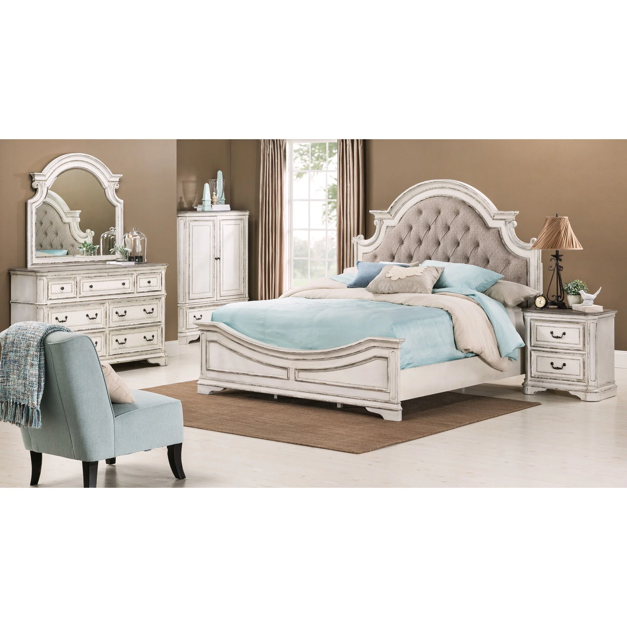 Magnolia Manor Upholstered 4 Piece Room Group - Image 2